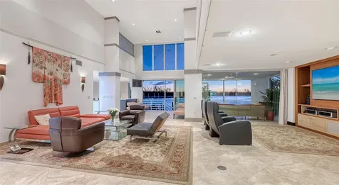 360 N Washington Drive Sarasota FL 34236