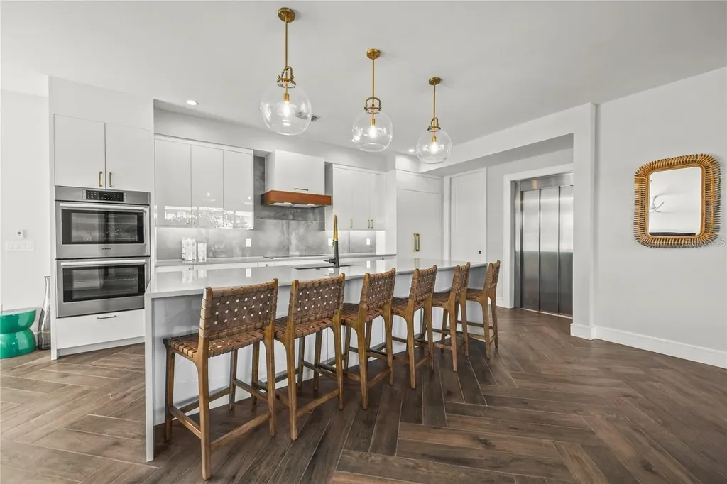 135 Grant Drive Sarasota FL 34236
