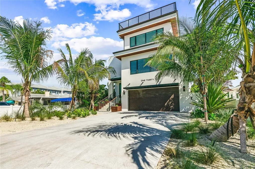 135 Grant Drive Sarasota FL 34236