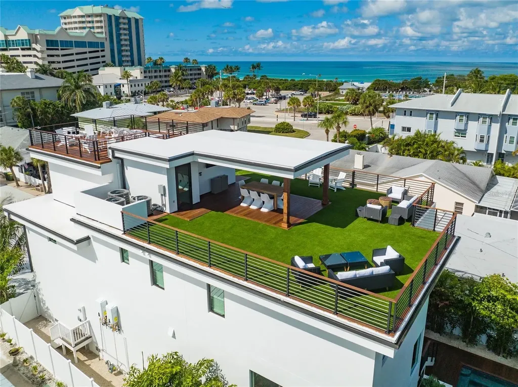 135 Grant Drive Sarasota FL 34236