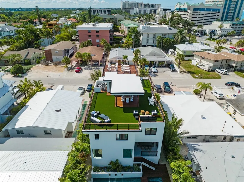 135 Grant Drive Sarasota FL 34236