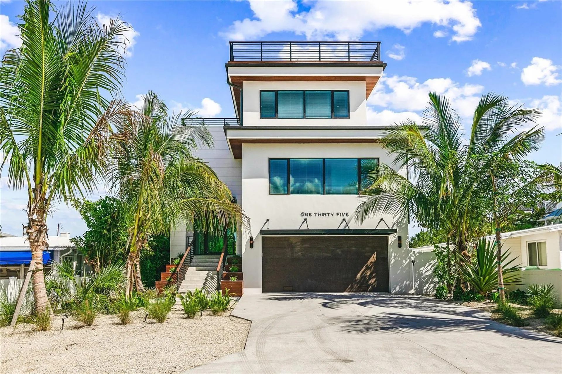 135 Grant Drive Sarasota FL 34236