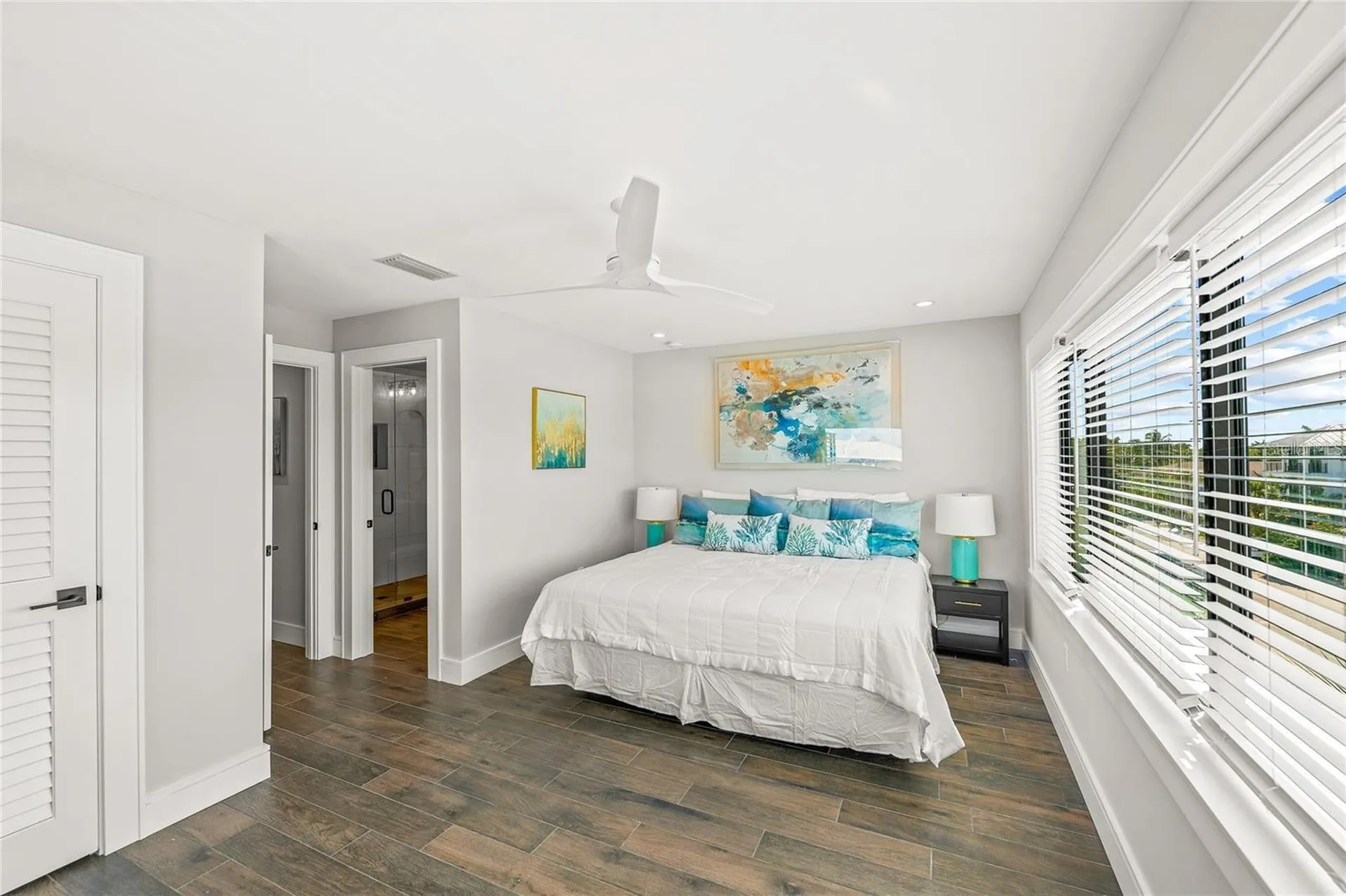 135 Grant Drive Sarasota FL 34236