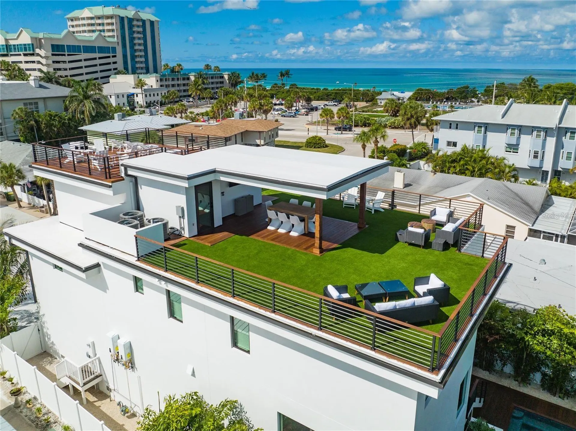 135 Grant Drive Sarasota FL 34236