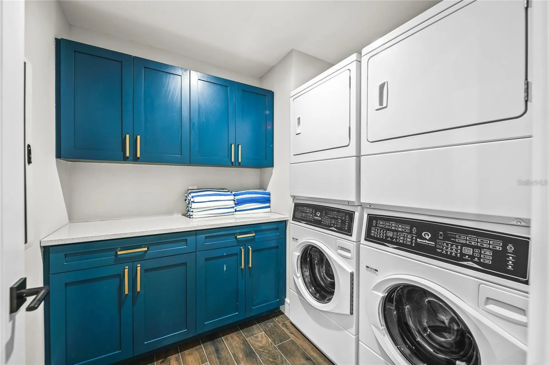 135 Grant Drive Sarasota FL 34236