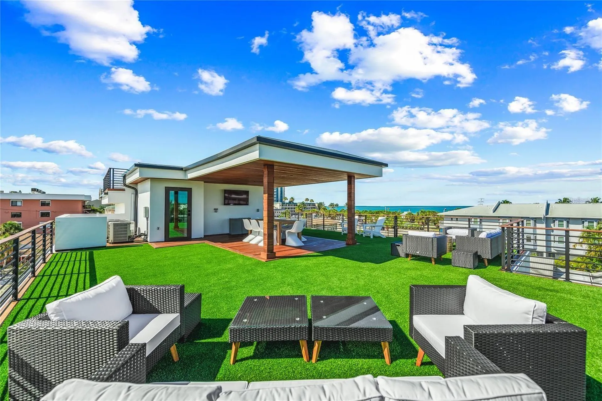 135 Grant Drive Sarasota FL 34236