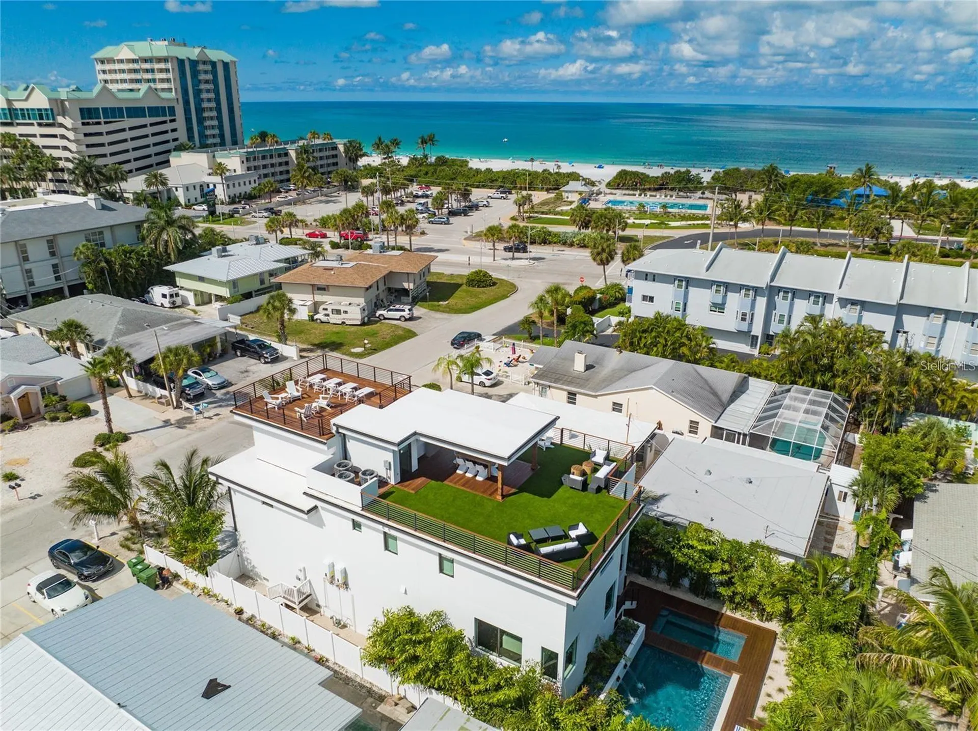 135 Grant Drive Sarasota FL 34236