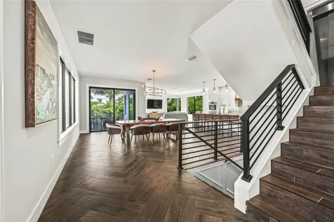 135 Grant Drive Sarasota FL 34236