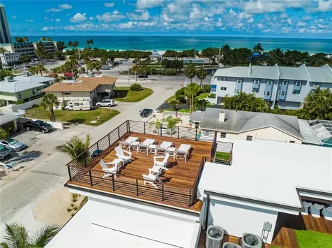 135 Grant Drive Sarasota FL 34236