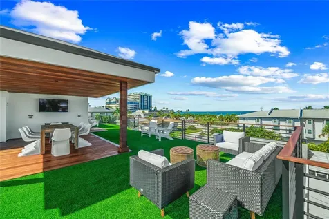 135 Grant Drive Sarasota FL 34236