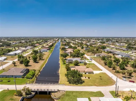 4 Pine Valley Lane Rotonda West FL 33947