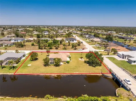 4 Pine Valley Lane Rotonda West FL 33947