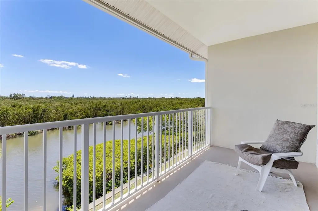 3248 Mangrove Point Drive Ruskin FL 33570