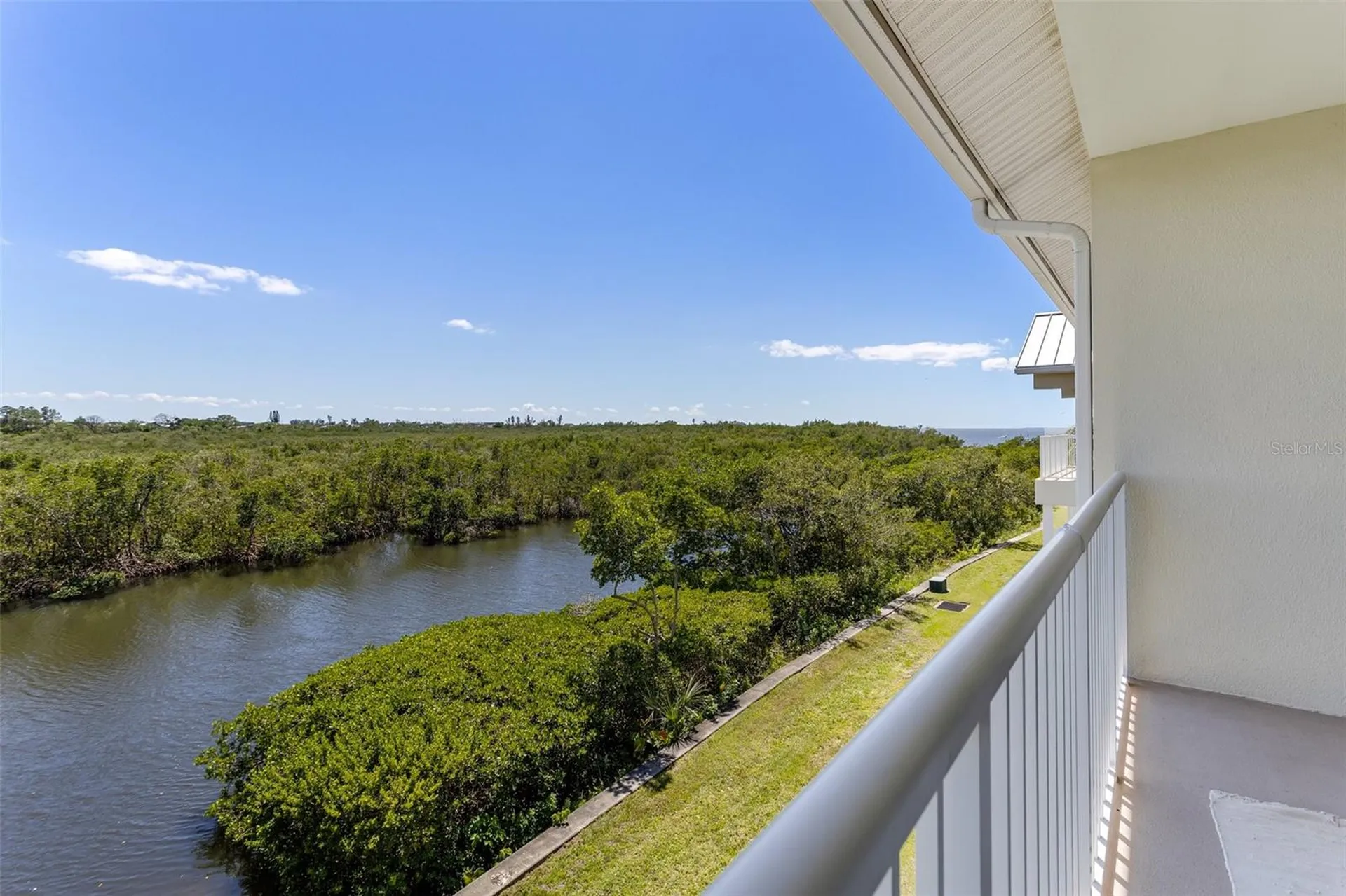 3248 Mangrove Point Drive Ruskin FL 33570
