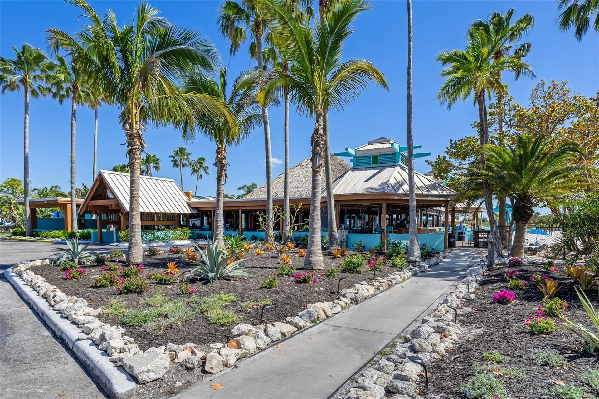 3248 Mangrove Point Drive Ruskin FL 33570