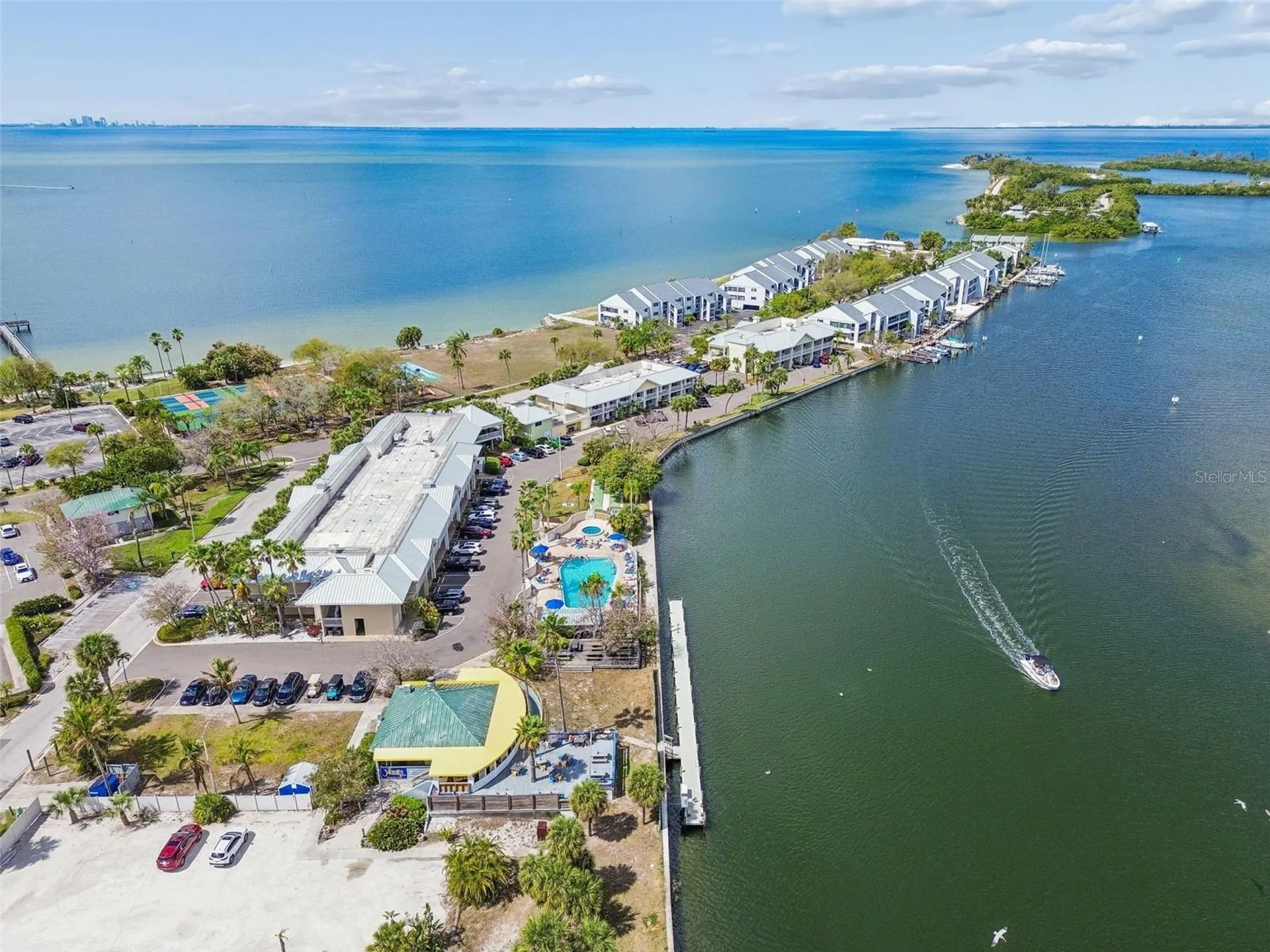 3248 Mangrove Point Drive Ruskin FL 33570