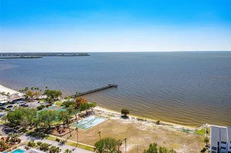 3248 Mangrove Point Drive Ruskin FL 33570