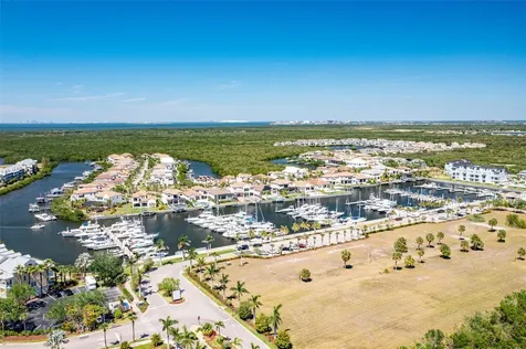 3248 Mangrove Point Drive Ruskin FL 33570