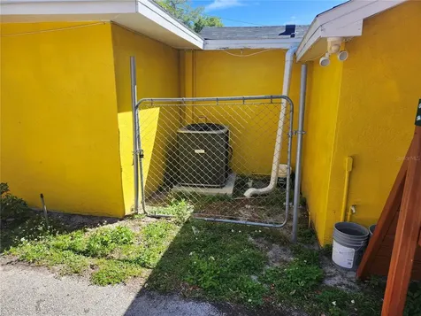 1901 W Sligh Avenue Tampa FL 33604