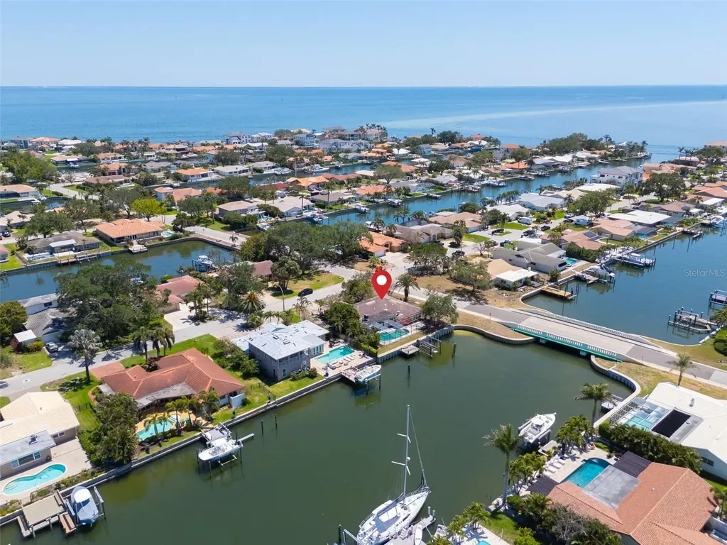 2001 Iowa Avenue NE St Petersburg FL 33703
