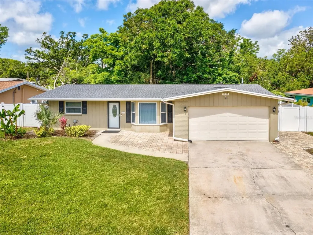 1390 S Hillcrest Avenue Clearwater FL 33756