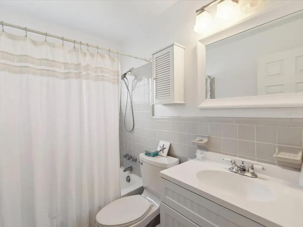 1390 S Hillcrest Avenue Clearwater FL 33756