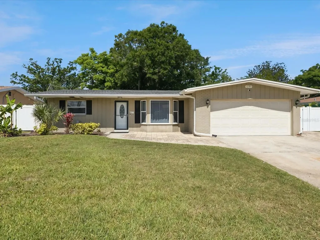 1390 S Hillcrest Avenue Clearwater FL 33756