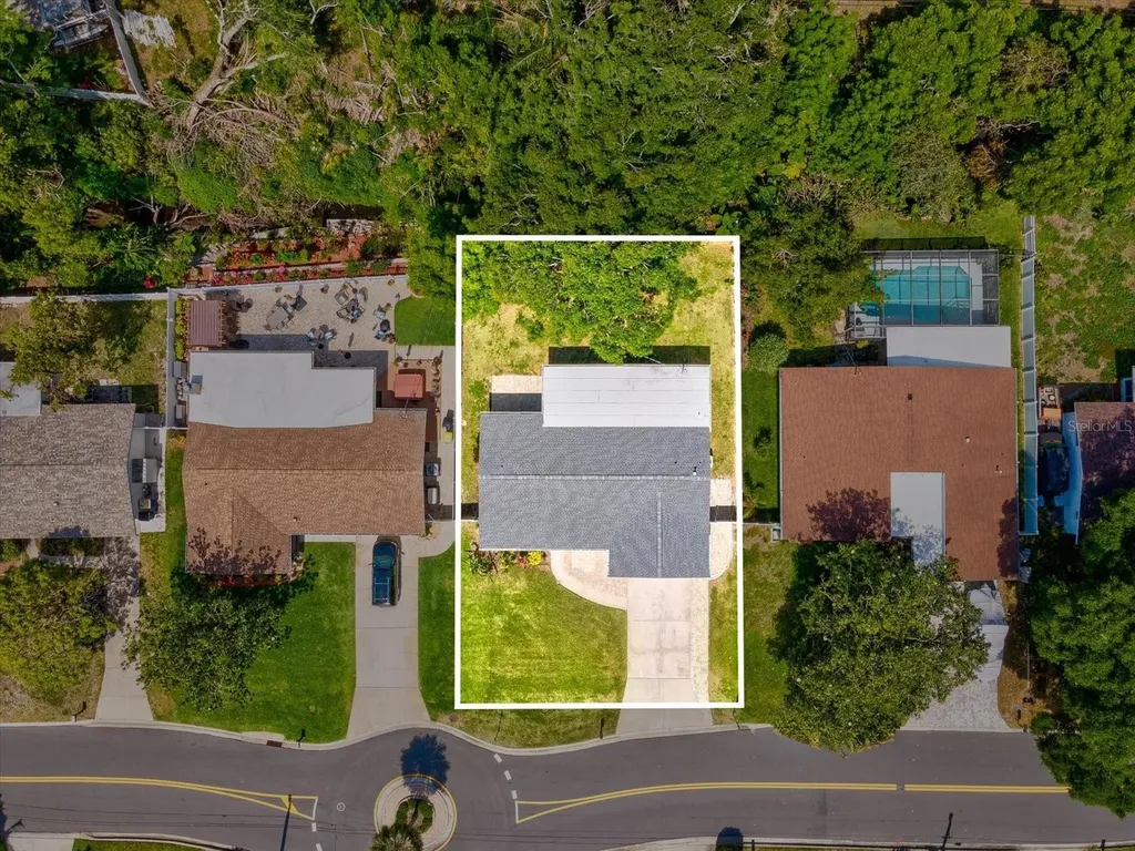 1390 S Hillcrest Avenue Clearwater FL 33756