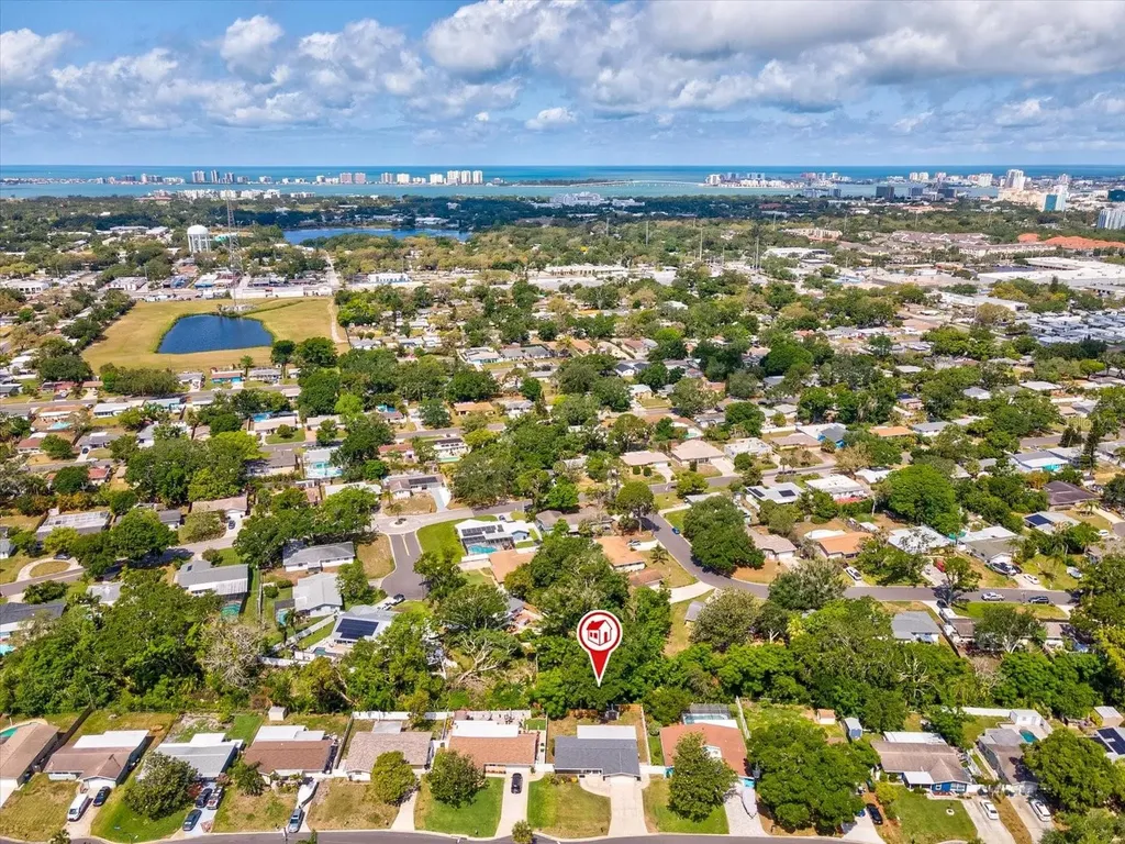 1390 S Hillcrest Avenue Clearwater FL 33756