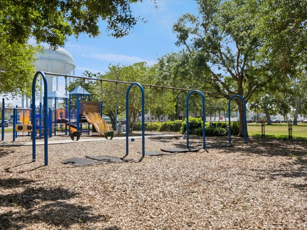 1390 S Hillcrest Avenue Clearwater FL 33756