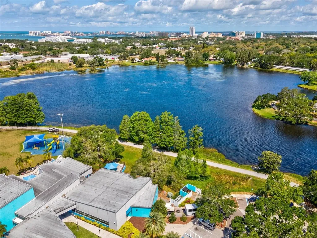 1390 S Hillcrest Avenue Clearwater FL 33756