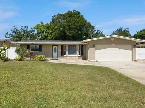 1390 S Hillcrest Avenue Clearwater FL 33756
