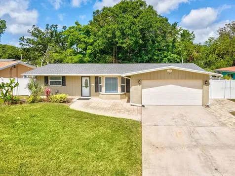 1390 S Hillcrest Avenue Clearwater FL 33756