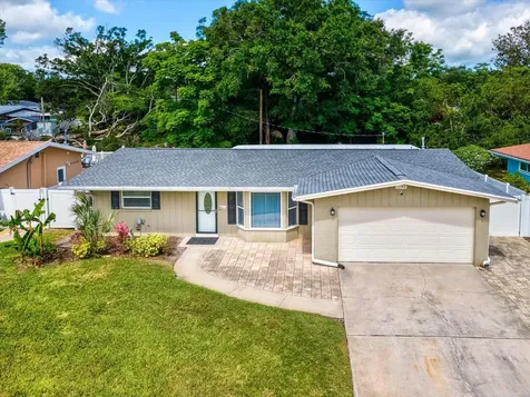 1390 S Hillcrest Avenue Clearwater FL 33756