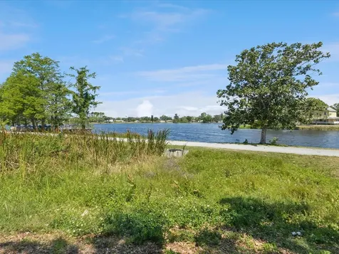 1390 S Hillcrest Avenue Clearwater FL 33756