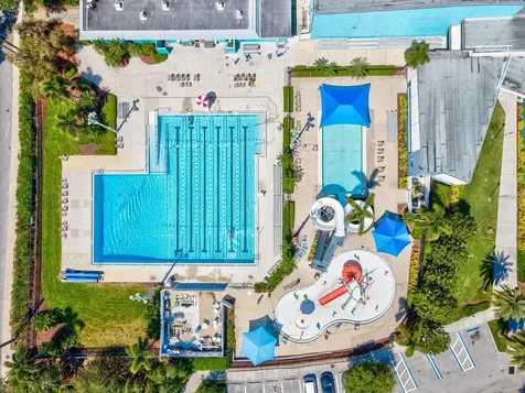 1390 S Hillcrest Avenue Clearwater FL 33756
