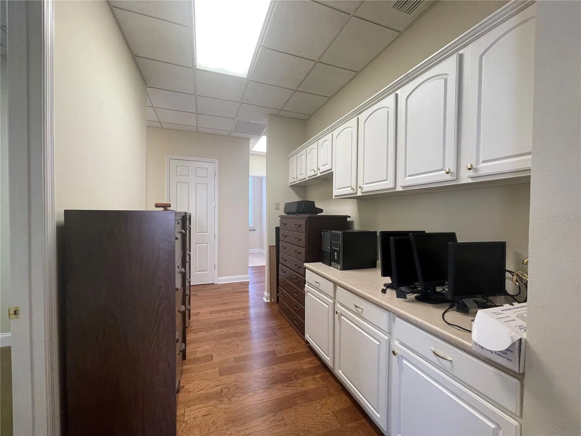 220 W Main Street Tavares FL 32778