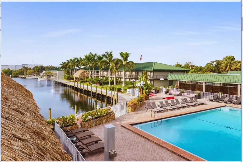7150 N Tamiami Trail Sarasota FL 34243