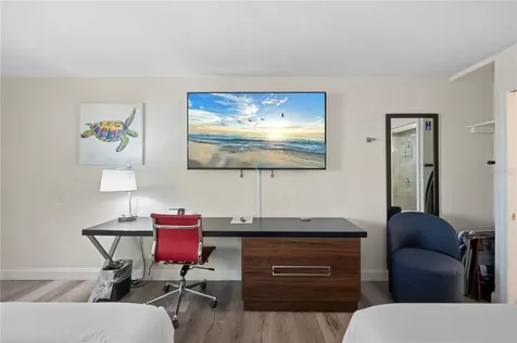 7150 N Tamiami Trail Sarasota FL 34243