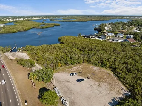 611 29th Street E Bradenton FL 34208