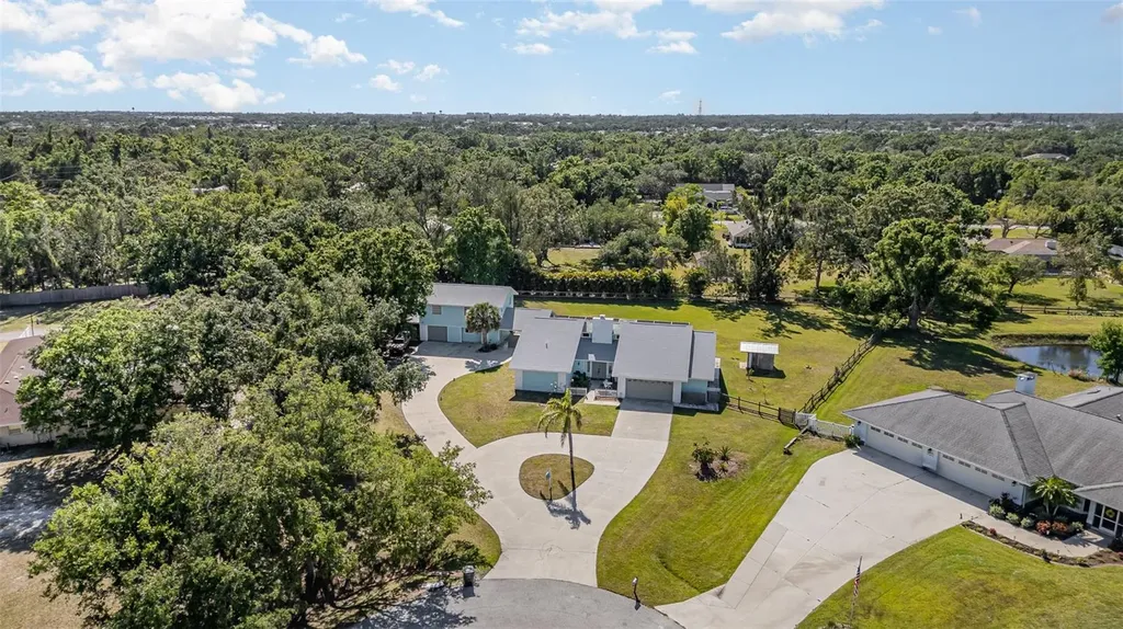 1305 Greenfield Circle Venice FL 34292