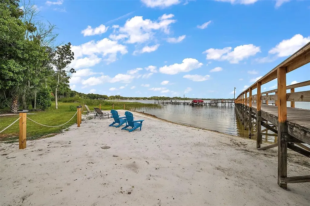 37945 Monticello Street Leesburg FL 34788