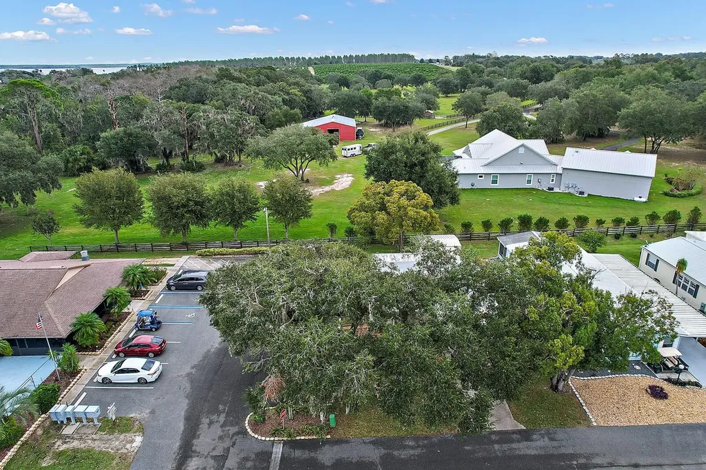 37945 Monticello Street Leesburg FL 34788