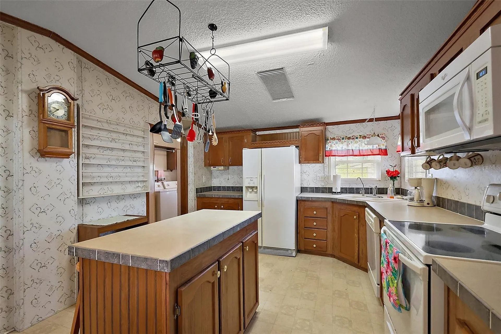 37945 Monticello Street Leesburg FL 34788