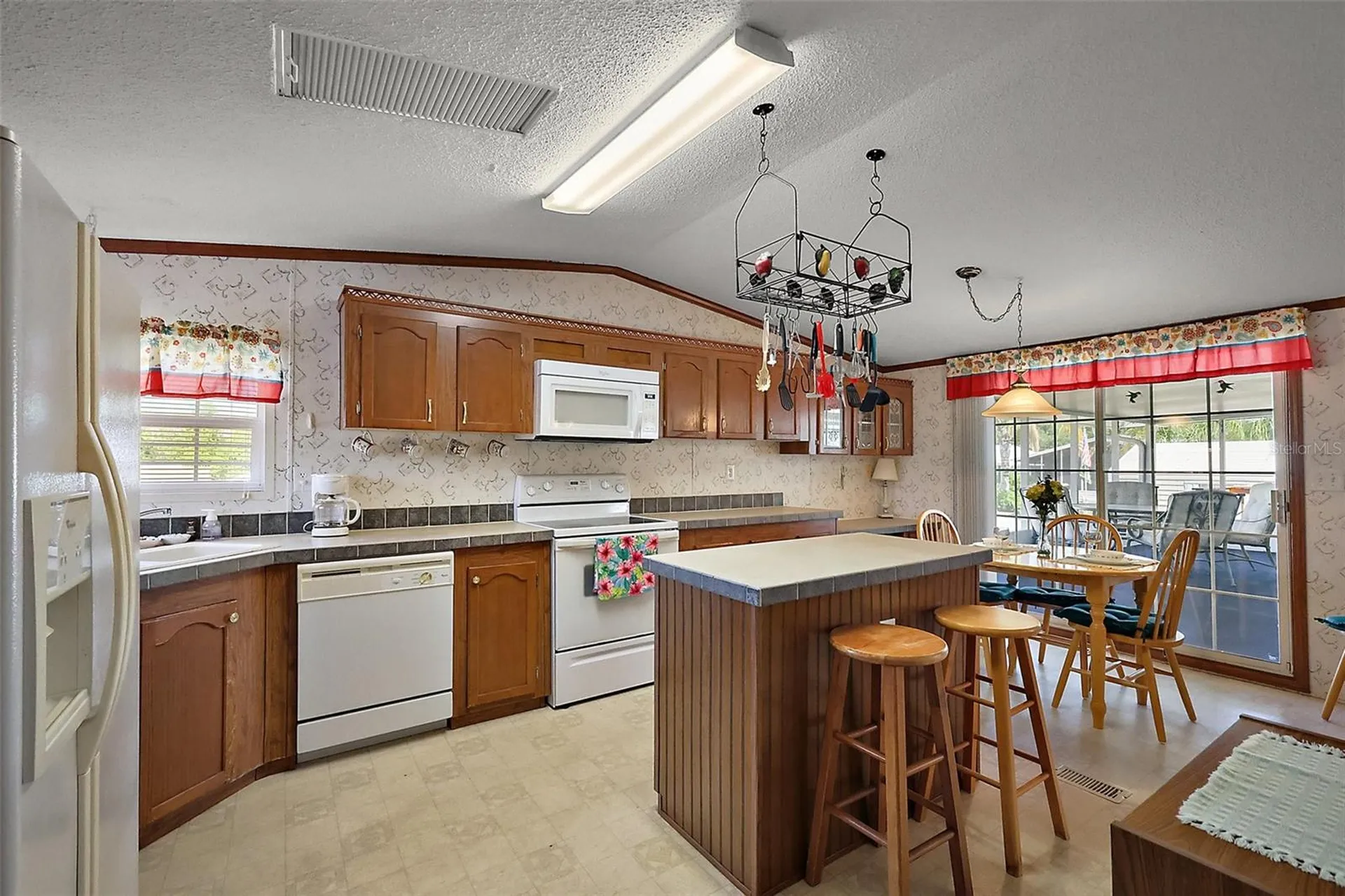 37945 Monticello Street Leesburg FL 34788