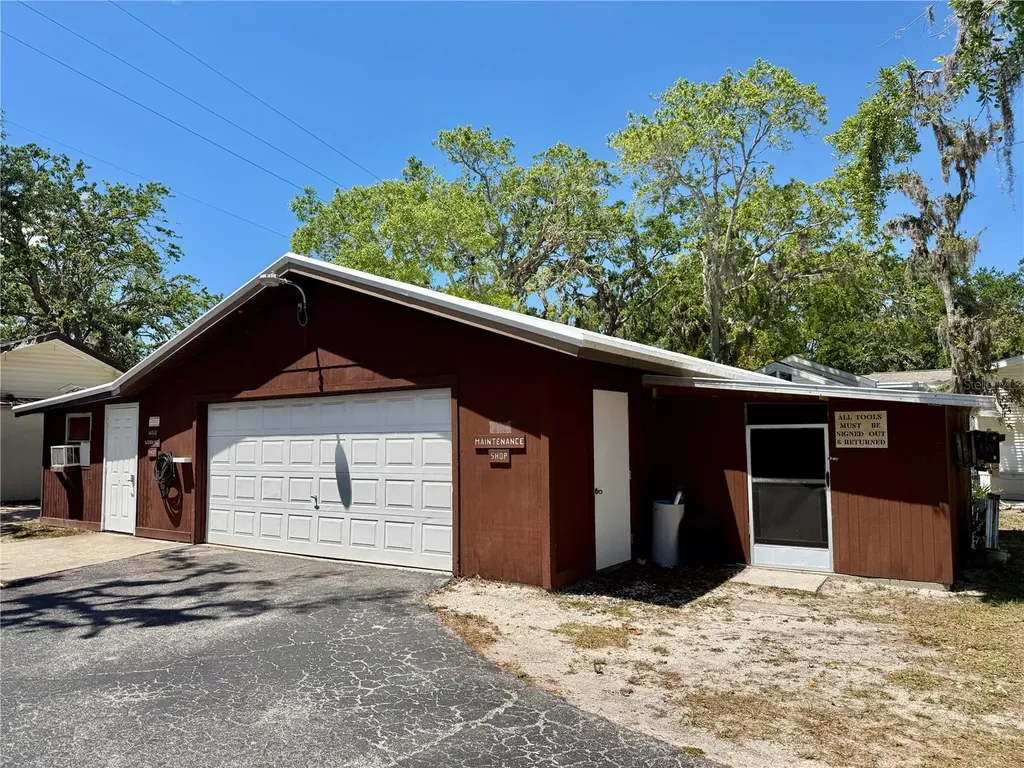 3300 26th Avenue E Bradenton FL 34208