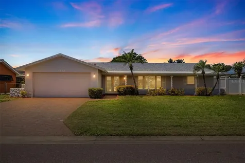 4433 38th Way S St Petersburg FL 33711