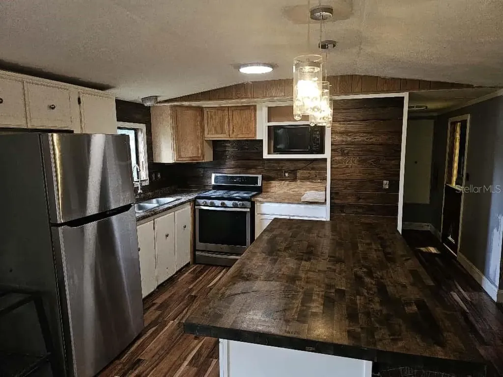 10325 SE 127th Lane Belleview FL 34420