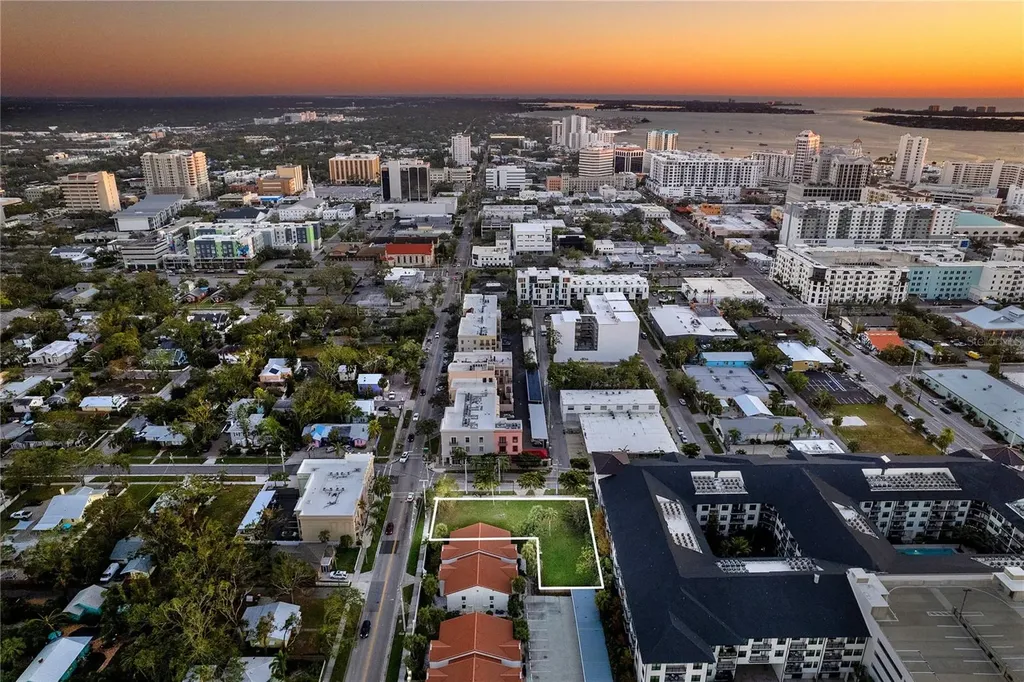 1575 Boulevard Of The Arts Sarasota FL 34236