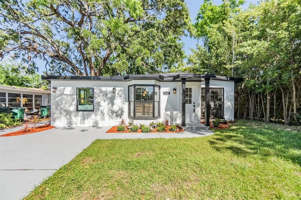 120 12th Avenue N Safety Harbor FL 34695